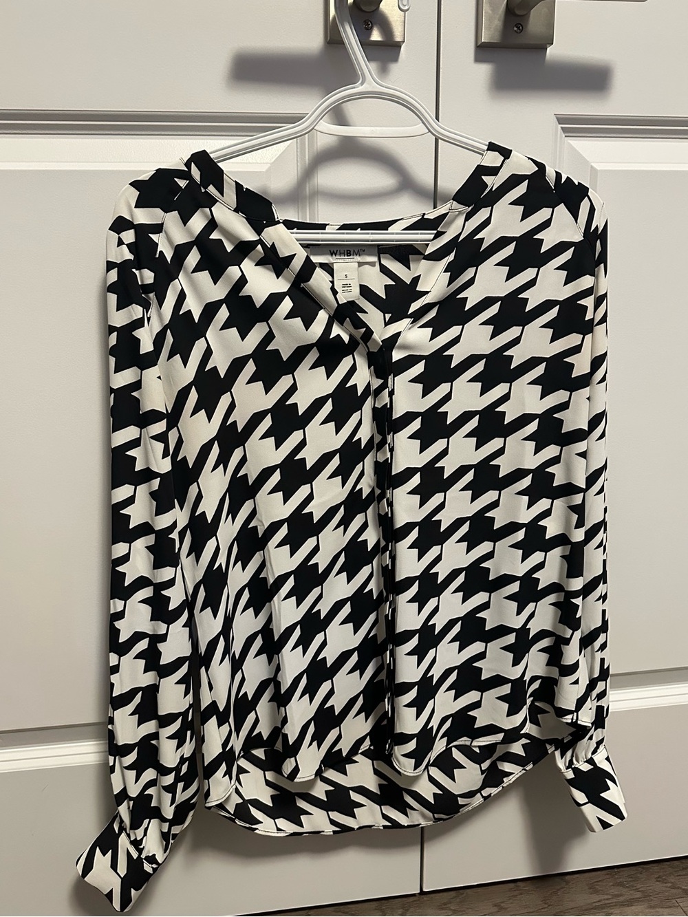 Black and white WHBM button up